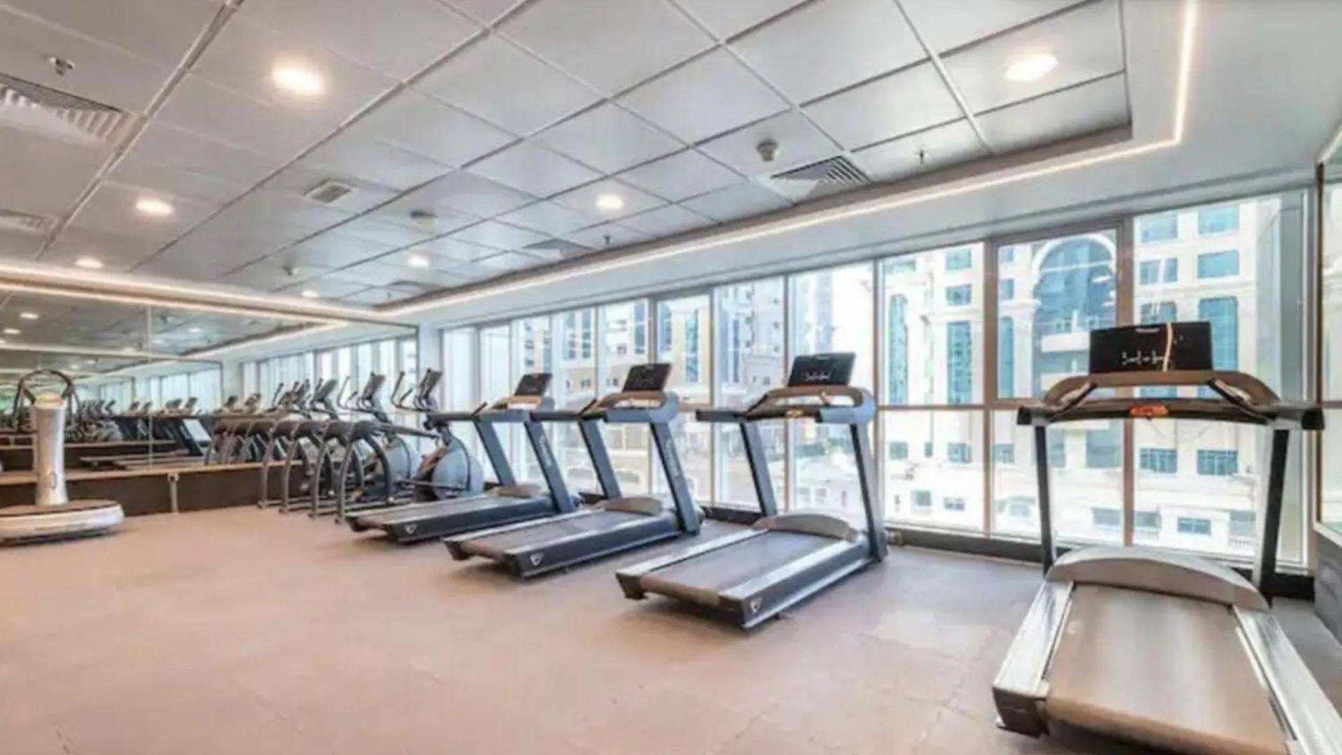 Apartment Spacious Upgraded & Elegant - 1Br Dubai United Arab Emirates