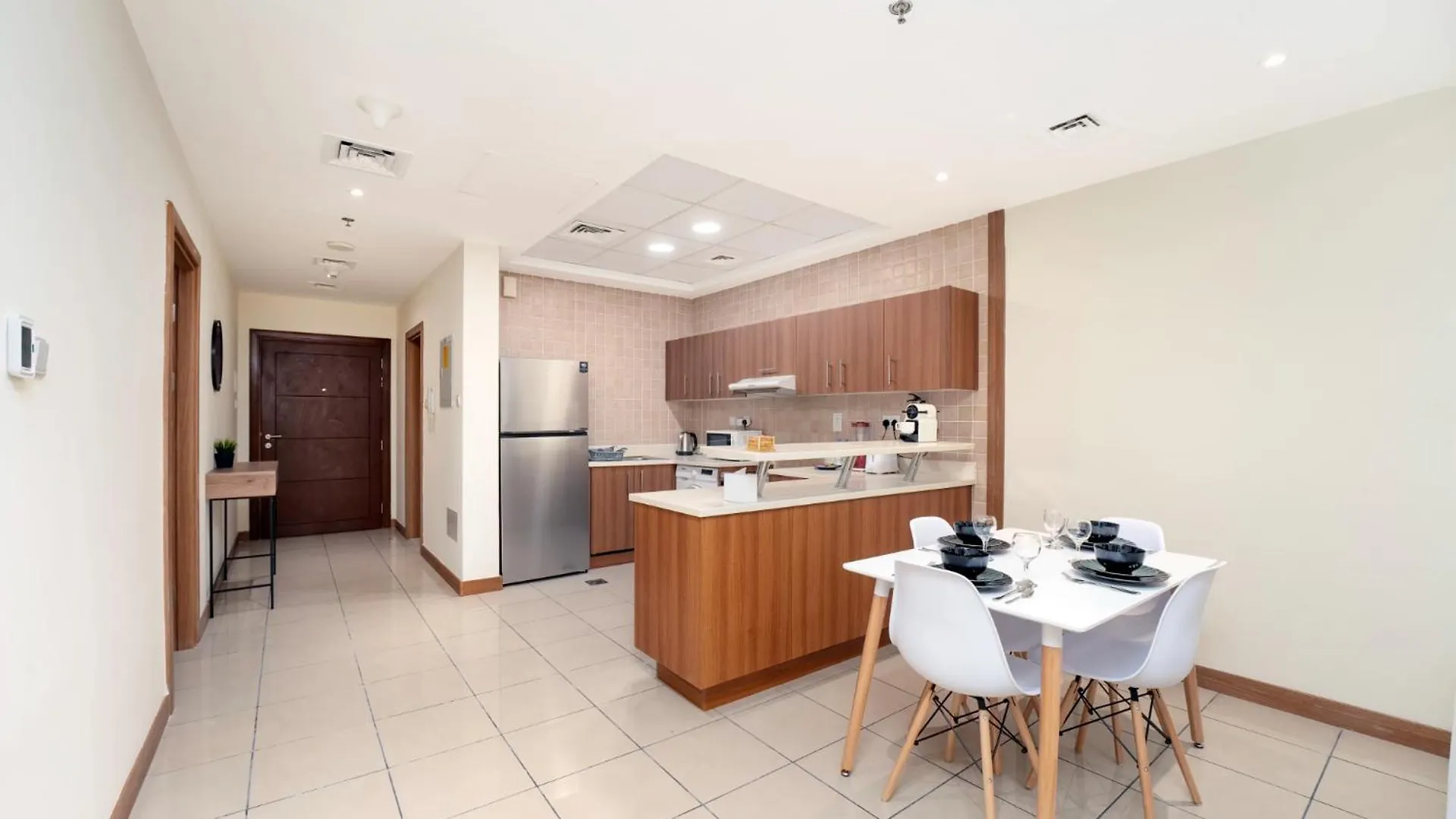 Apartment Spacious Upgraded & Elegant - 1Br Dubai United Arab Emirates