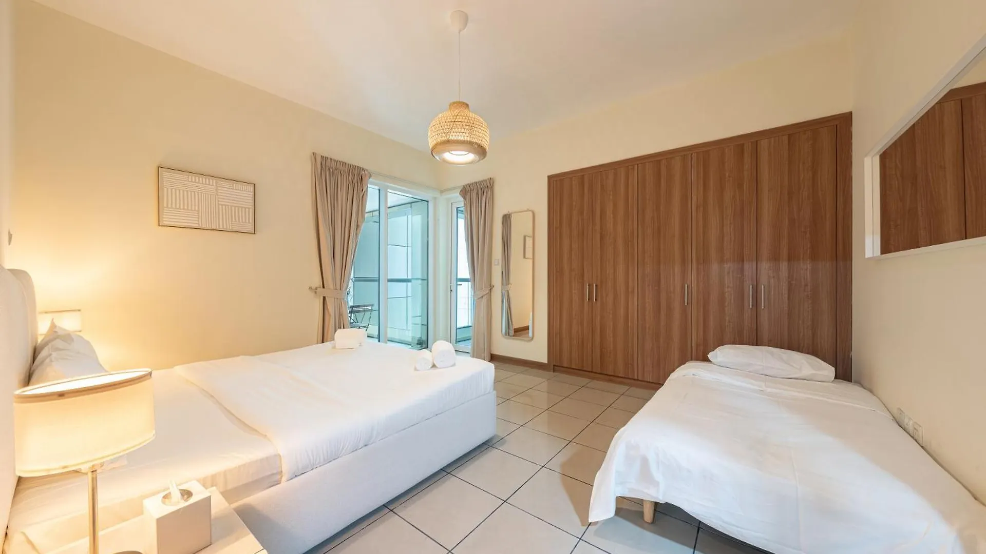Spacious Upgraded & Elegant - 1Br Dubai