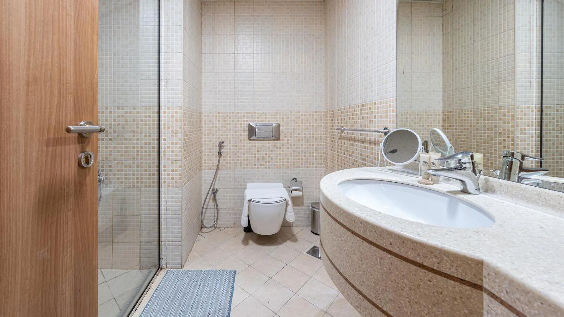 Apartment Spacious Upgraded & Elegant - 1Br Dubai
